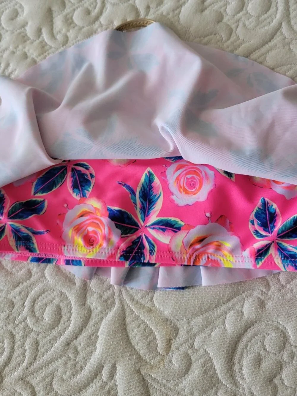 Betsey Johnson girls roses swim 2pc suit- tag detached - Picture 6 of 9